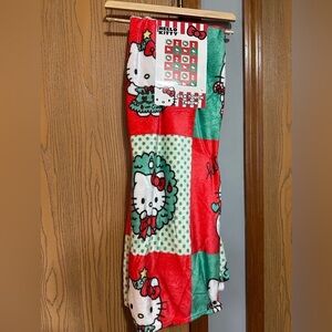 *CLEARANCE* NWT Hello Kitty Christmas Silk Touch Throw Blanket